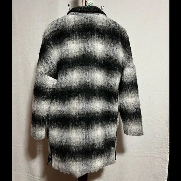 Sweater jacket - Picture 2 of 4